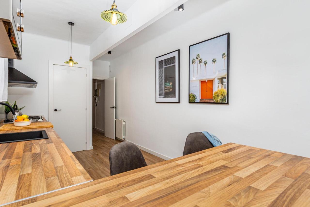 Simply Stunning - Hidden Gem, Heart Of Poble Sec Apartment Barcelona Bagian luar foto