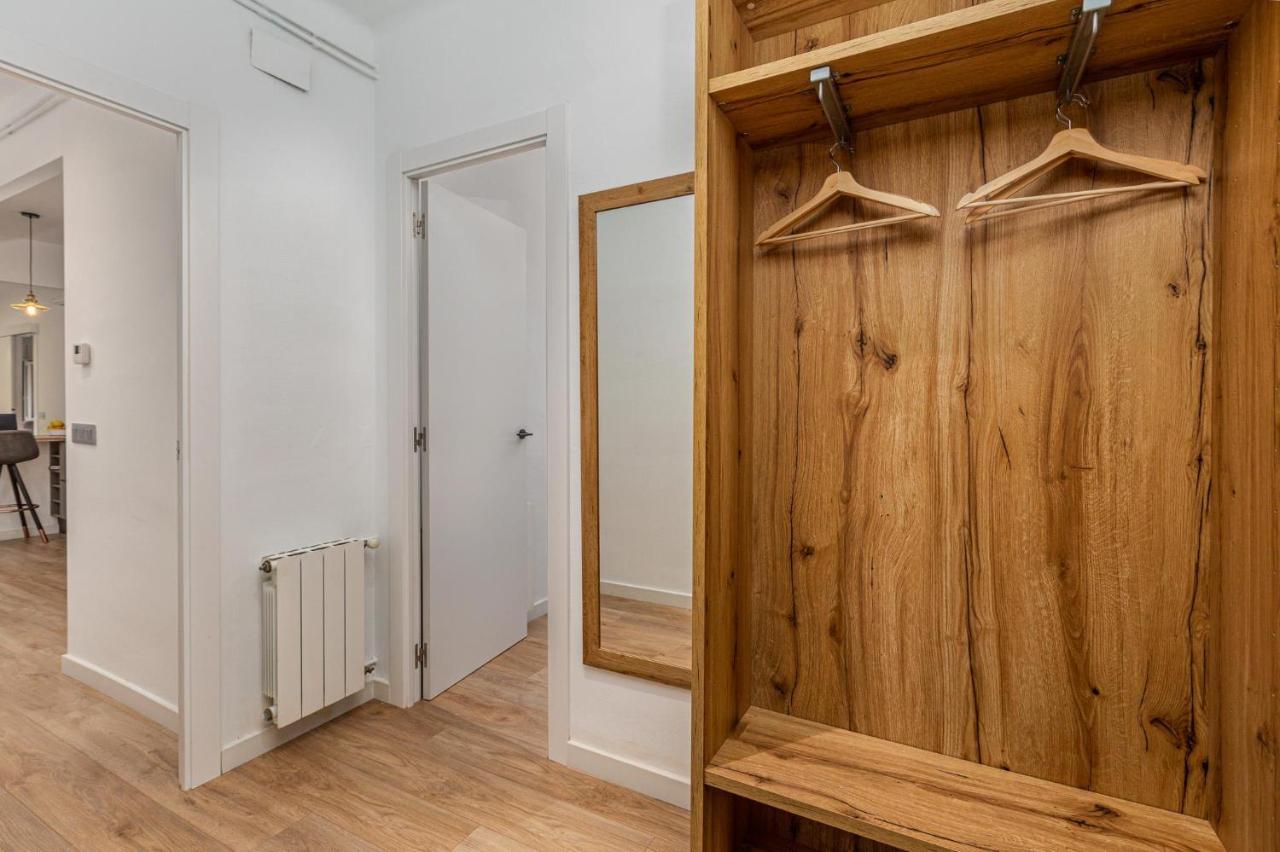Simply Stunning - Hidden Gem, Heart Of Poble Sec Apartment Barcelona Bagian luar foto